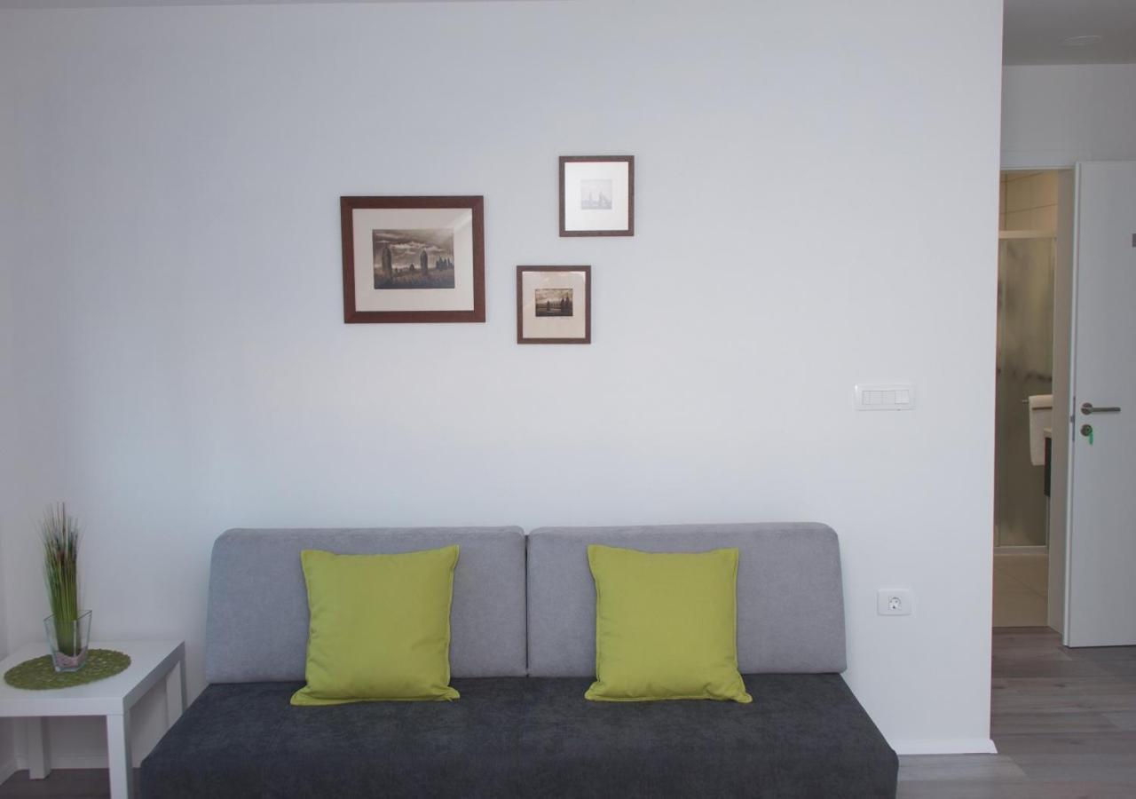 Apartmaji Anita Begunje pri Cerknici Ngoại thất bức ảnh
