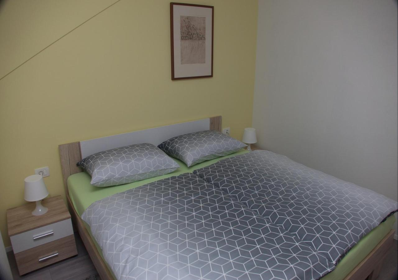Apartmaji Anita Begunje pri Cerknici Ngoại thất bức ảnh