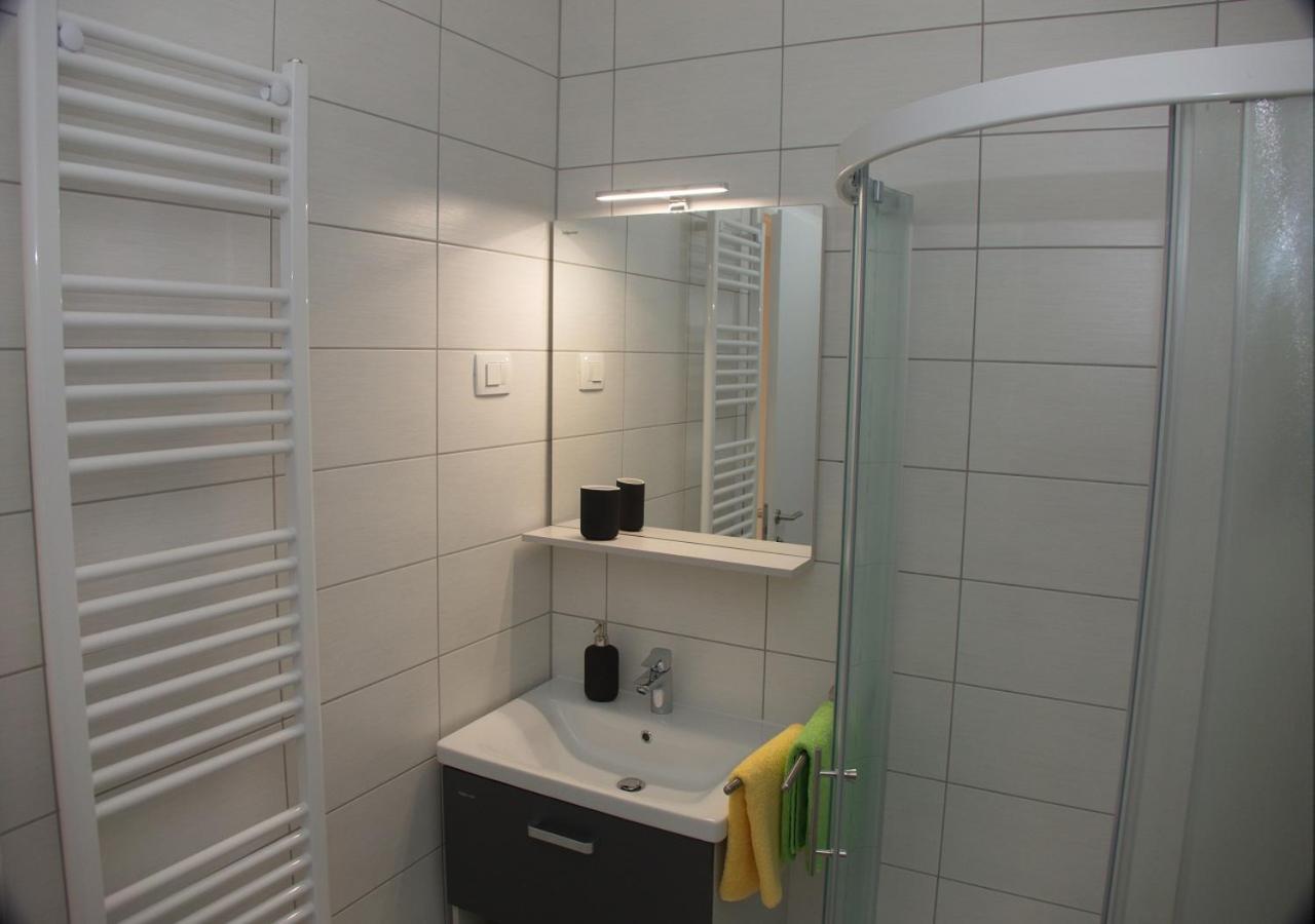 Apartmaji Anita Begunje pri Cerknici Ngoại thất bức ảnh