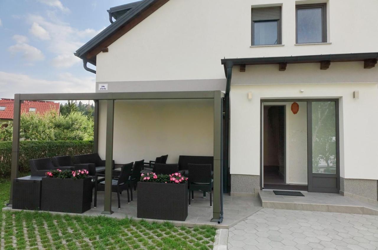 Apartmaji Anita Begunje pri Cerknici Ngoại thất bức ảnh