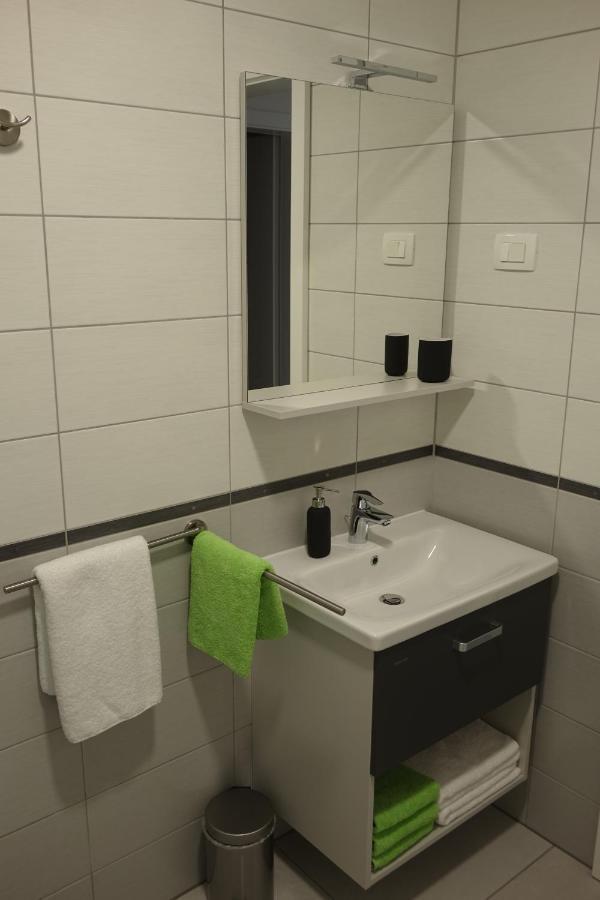 Apartmaji Anita Begunje pri Cerknici Ngoại thất bức ảnh